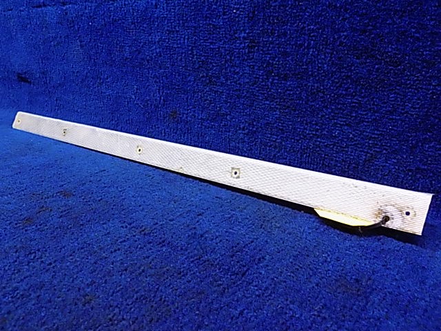 65546-04 Piper - SILL- Door